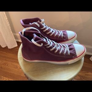 Converse Chuck Taylor All Star size 9